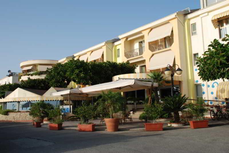 אמנטיאה Hotel La Tonnara מראה חיצוני תמונה